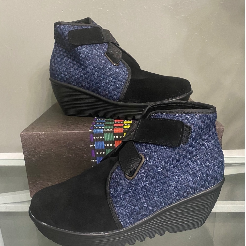 Bernie Mev Mevin Blue Woven Suede Wedge Ankle Booties Memory Foam Size 8
